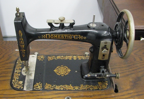 Antique Domestic Sewing Machine Head Fiddle Base